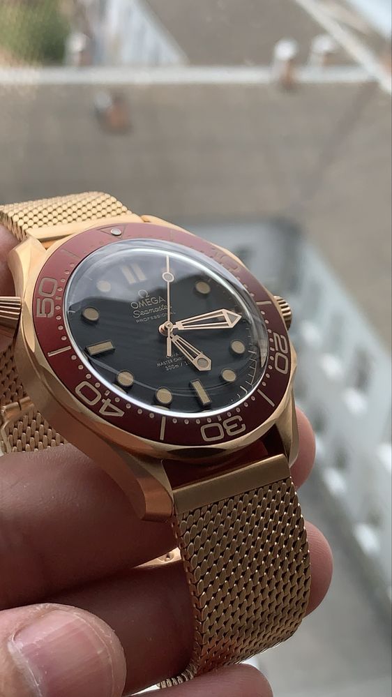 New Omega Seamaster 300M 007 Edition 2025 210.90.42.20.01.003