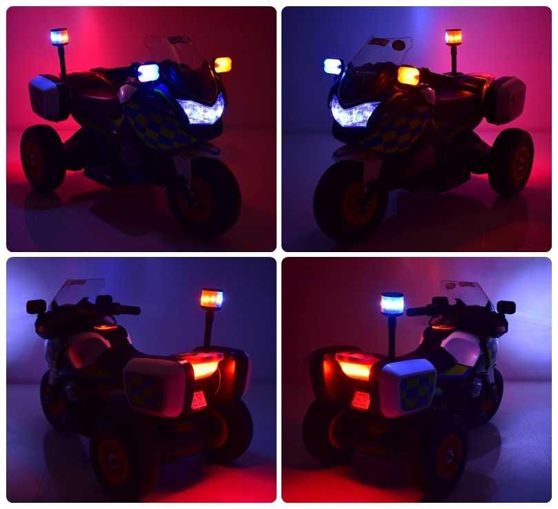 Motor policyjny z kogutem , Pompowane koła, dźwięki, 2 silniki ZAK2077