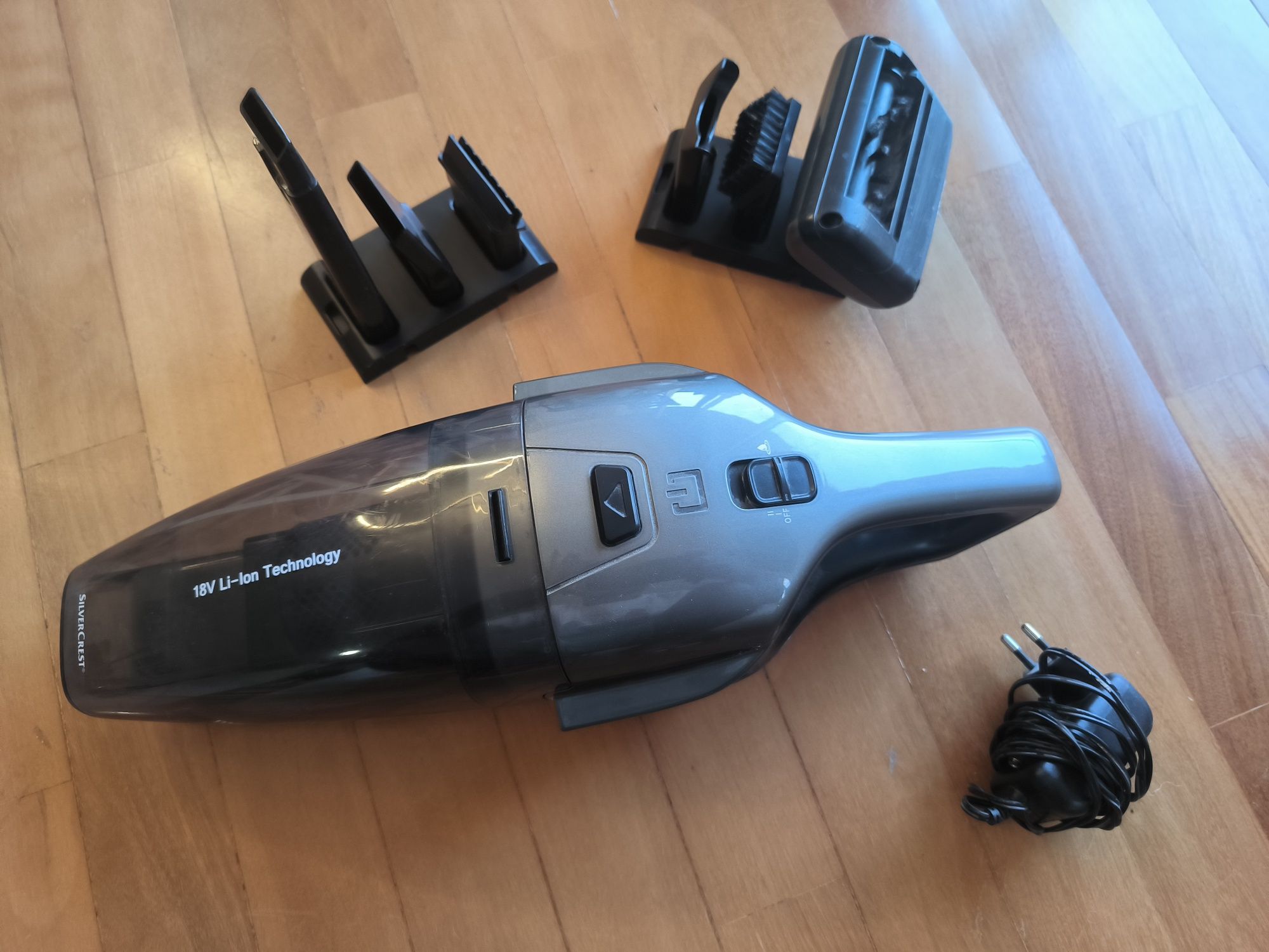 Aspirador mão SilverCrast 110W