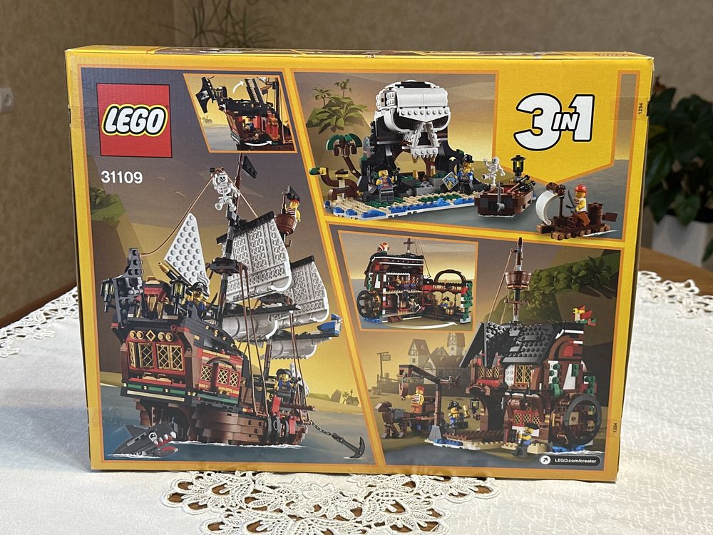 Lego Creator 3в1 Піратський корабель 31109