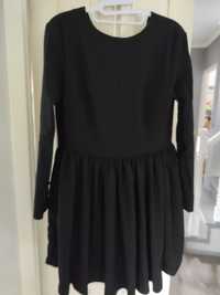 Aga Kazmierczak Designer czarna sukienka mini falbaną. S / M
