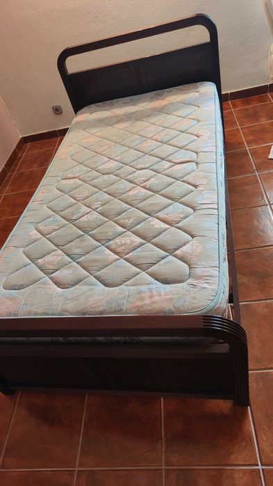 Cama madeira maciça 100x200 mais colchão