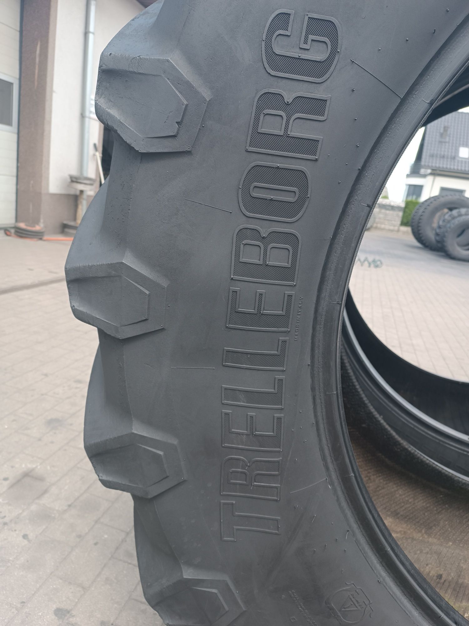 650/65R42 Trelleborg TM 800