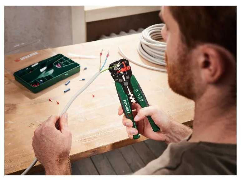 Кліщі для обтиску Parkside PCZS 231 C2 / Стрипер для електрика