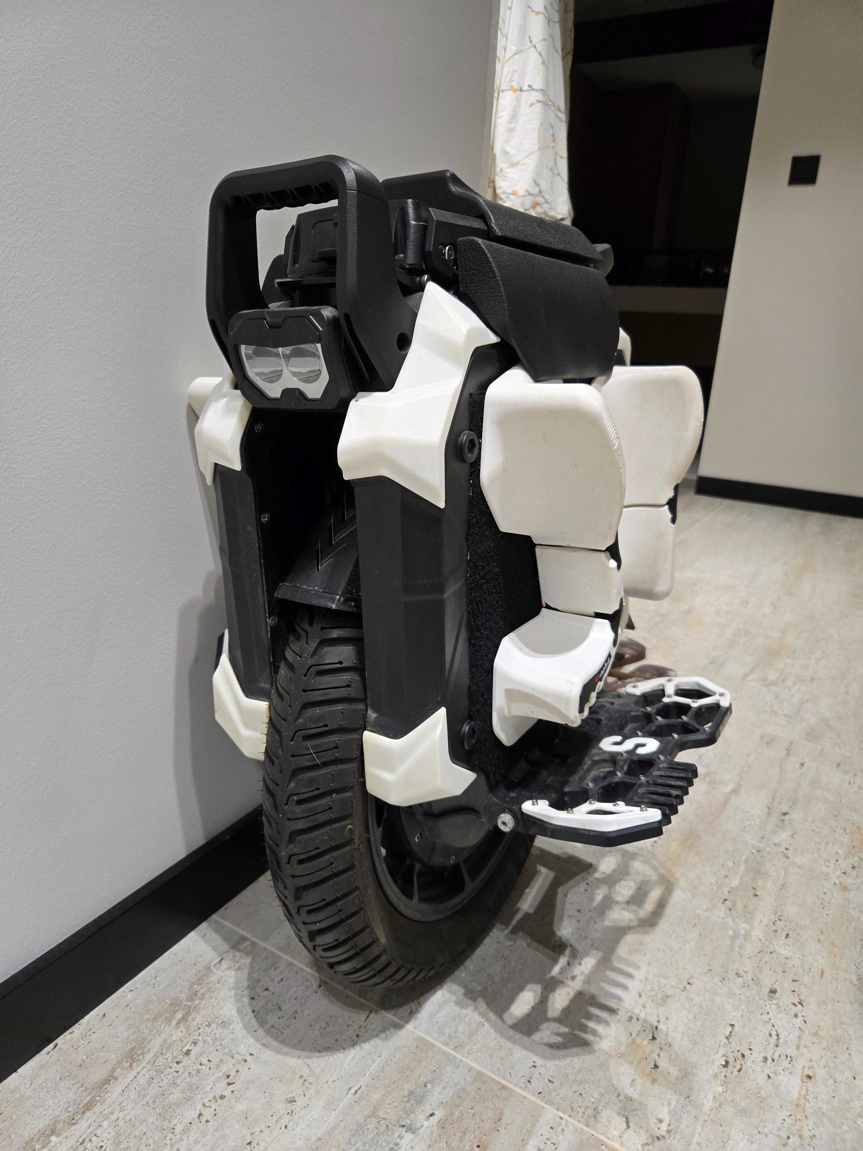 Leaperkim Sherman S (66lbs) Monocykl Elektryczny EUC