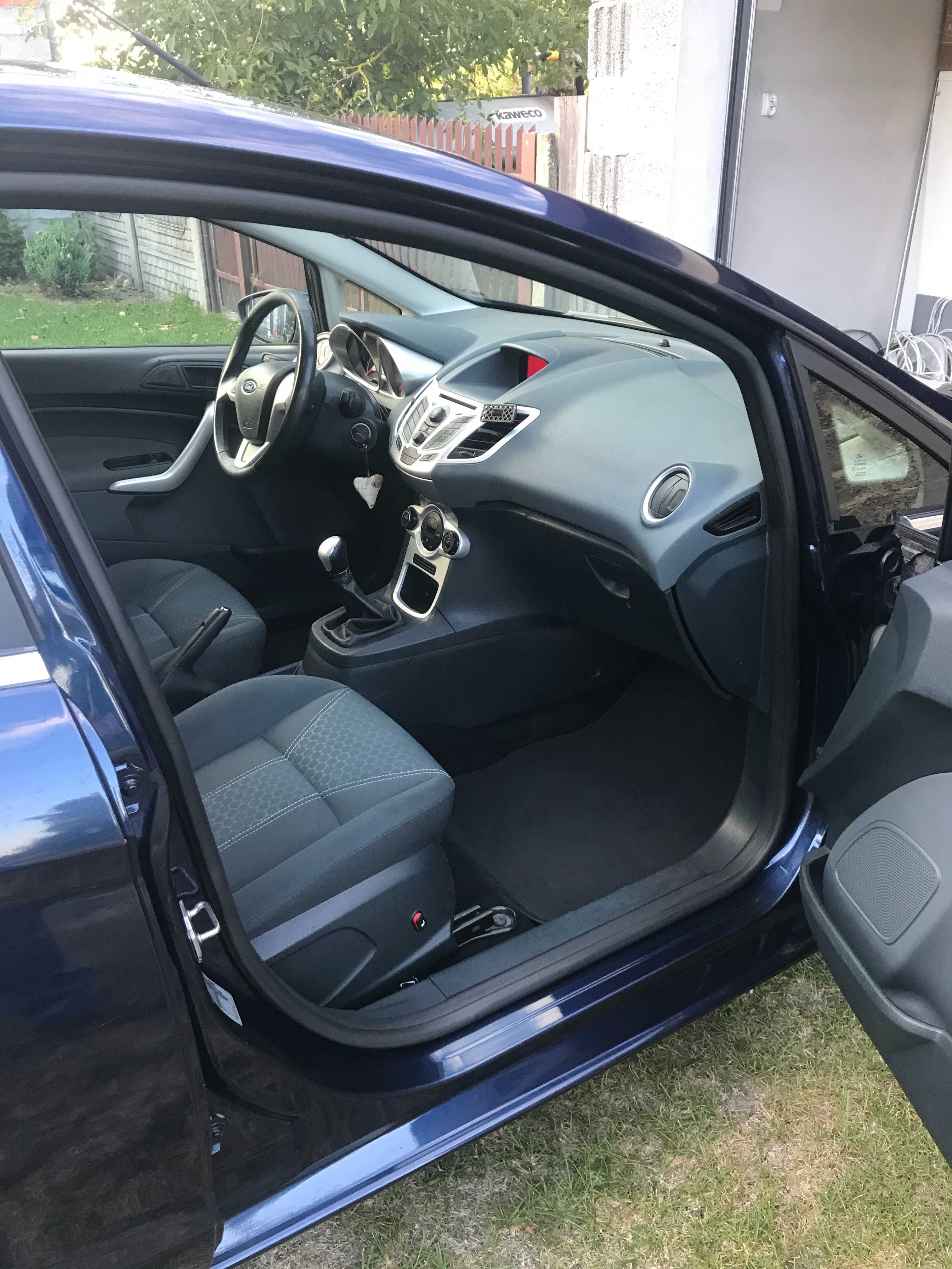 Ford Fiesta 2010 r