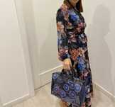 Mala desigual com fecho