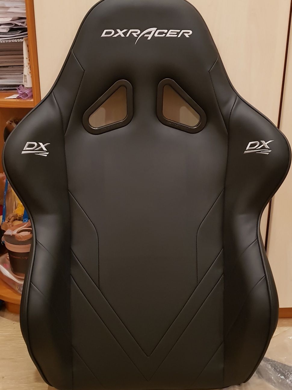 Игровое кресло DxRacer G series D8100.