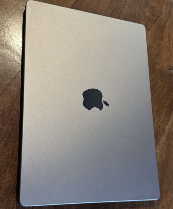 MacBook Pro M1 Pro 14” - 10CPU + 16GPU + 1 TB