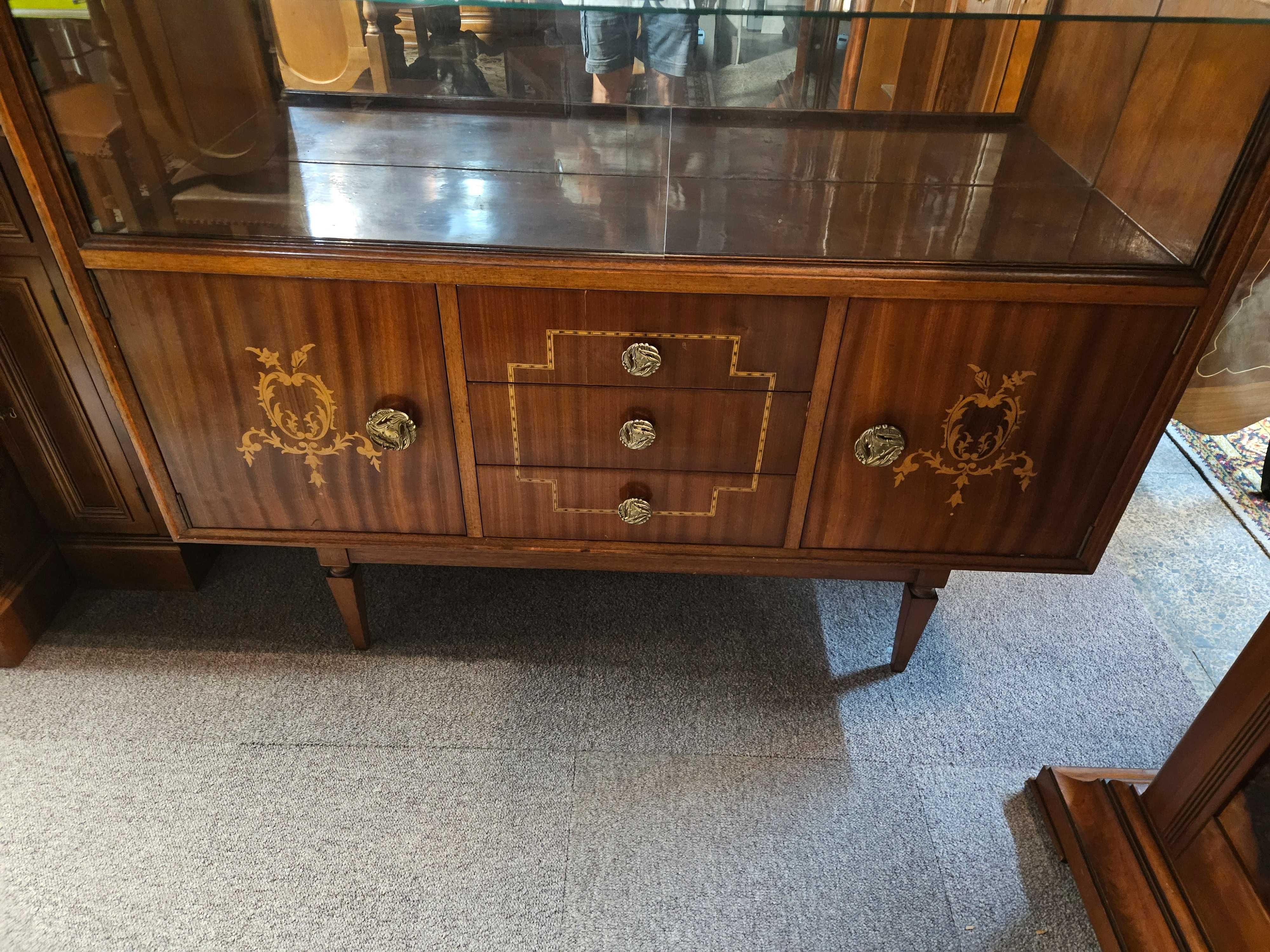 Cristaleira vintage - Bom estado geral
