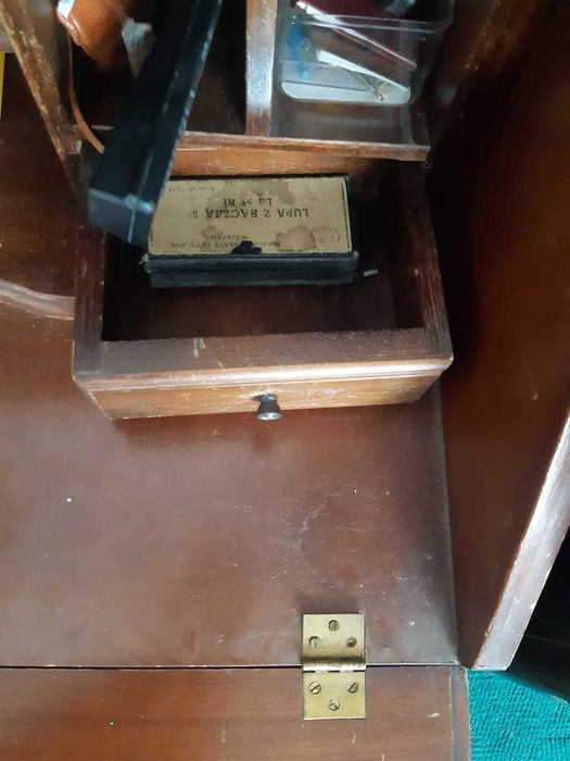 Antyk, sekretarzyk z 1900 roku