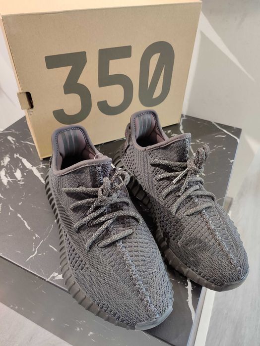 Кросівки YEEZY Boost 350 V2 Black (Non-reflective)