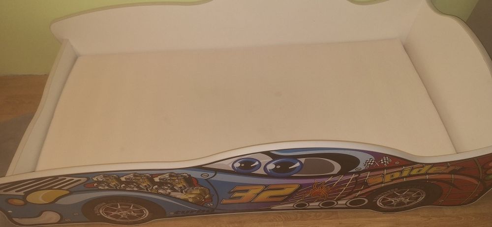 Łóżko autko wraz z materacem