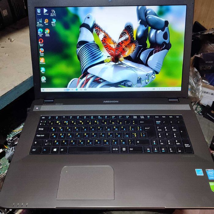 Ноутбук Medion P7632: 17,Intel i5-4210M,12 GB DDR3,NVIDIA 825M\SSD 512