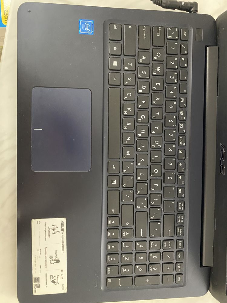 Ноутбук Asus