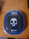 Coluna Bluetooth Portatil Goodis Skul  Nova