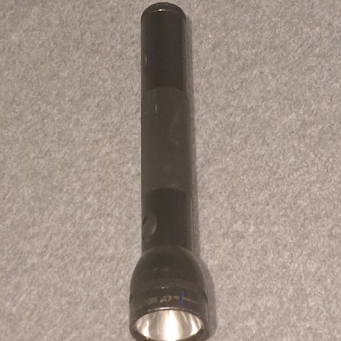 Latarka Mag-Lite. California USA.