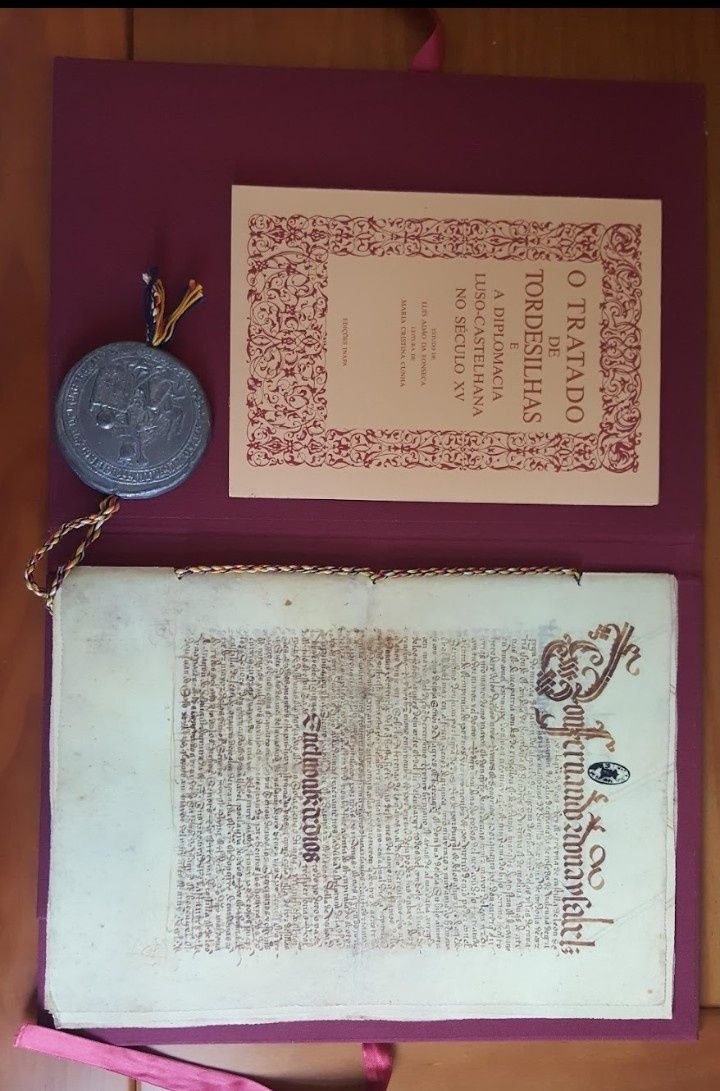 Tratado Tordesilhas - facsimile dos mapas, livro, medalha chumbo novos