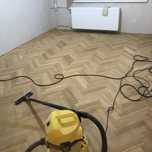 Układanie paneli podłogowych, cyklinowanie parkietów