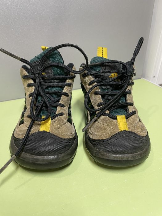 Дитячі ботинки -кеди в гарному стані