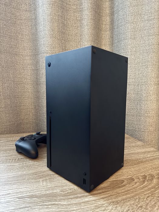 Xbox series x 1tb bundle + (diablo 4 i cod mw3)