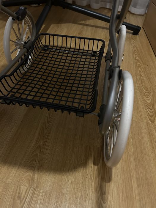 Коляска для кукол, высокая