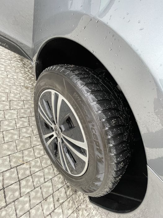 Mercedes Bito автомобіль