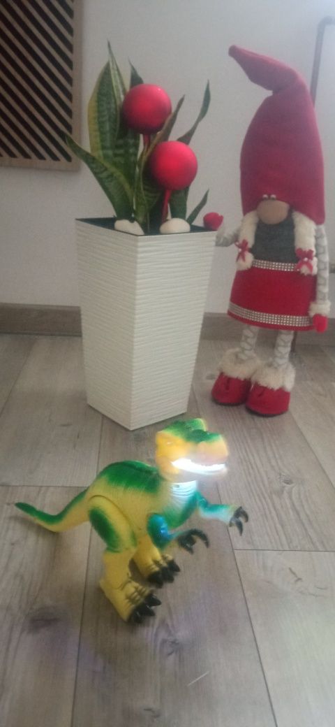 Zabawka interaktywna dinozaur