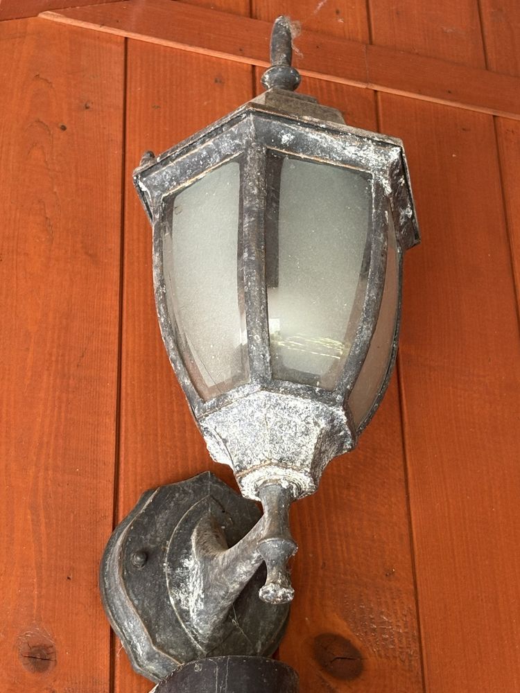 Lampy zewnetrzne miedźane