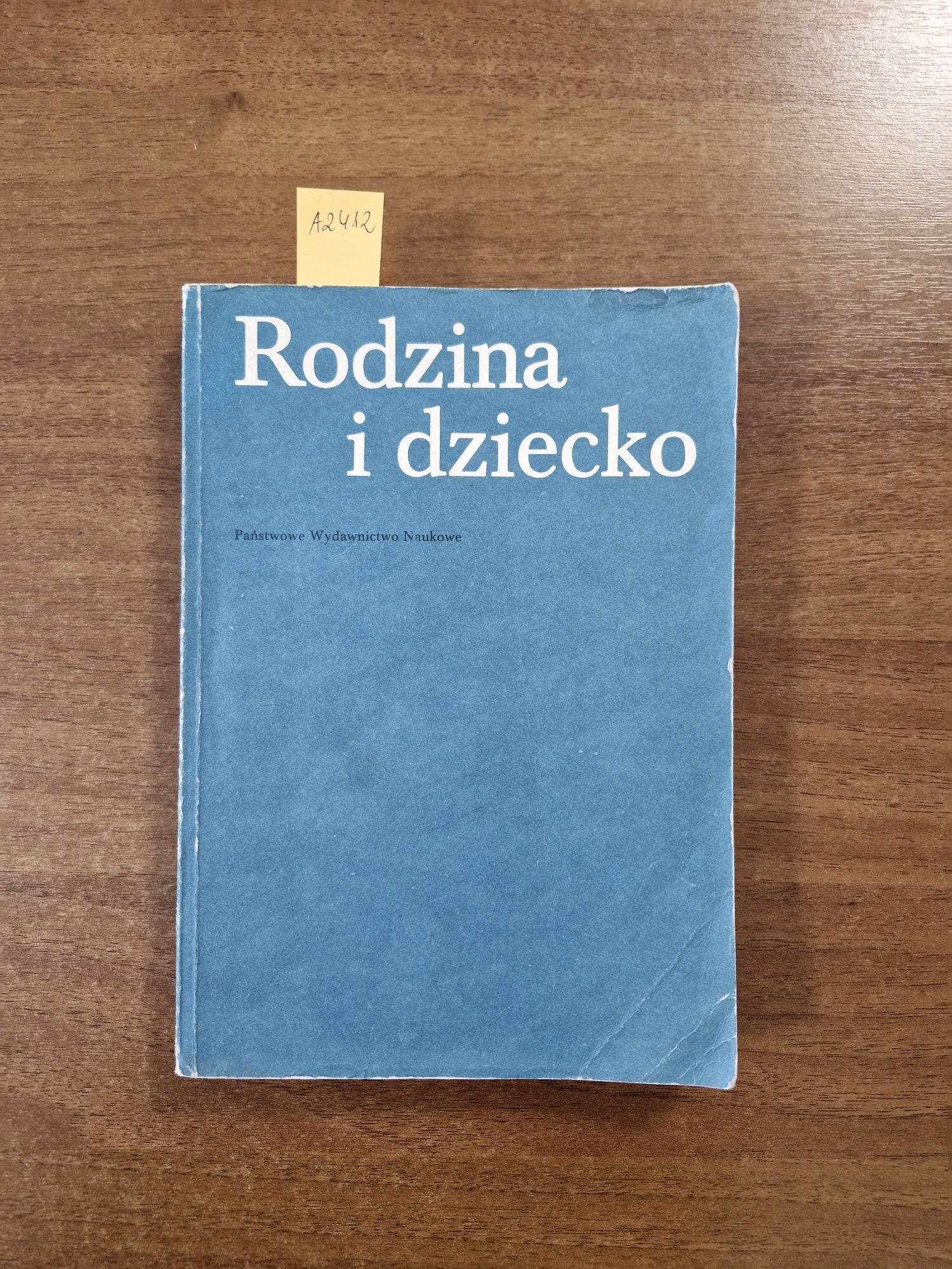 A2412. "Rodzina i dziecko" Maria Ziemska