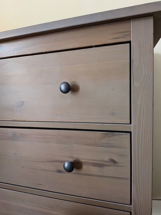 Komoda HEMNES 3 szuflady – styl, jakość i elegancja