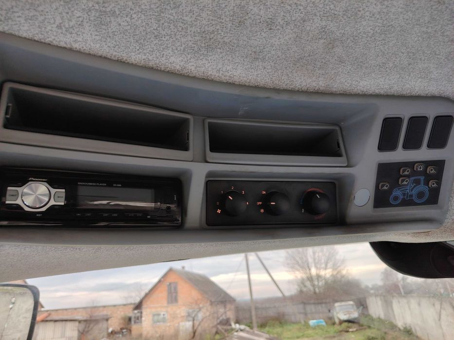 Трактор New Holland T6090