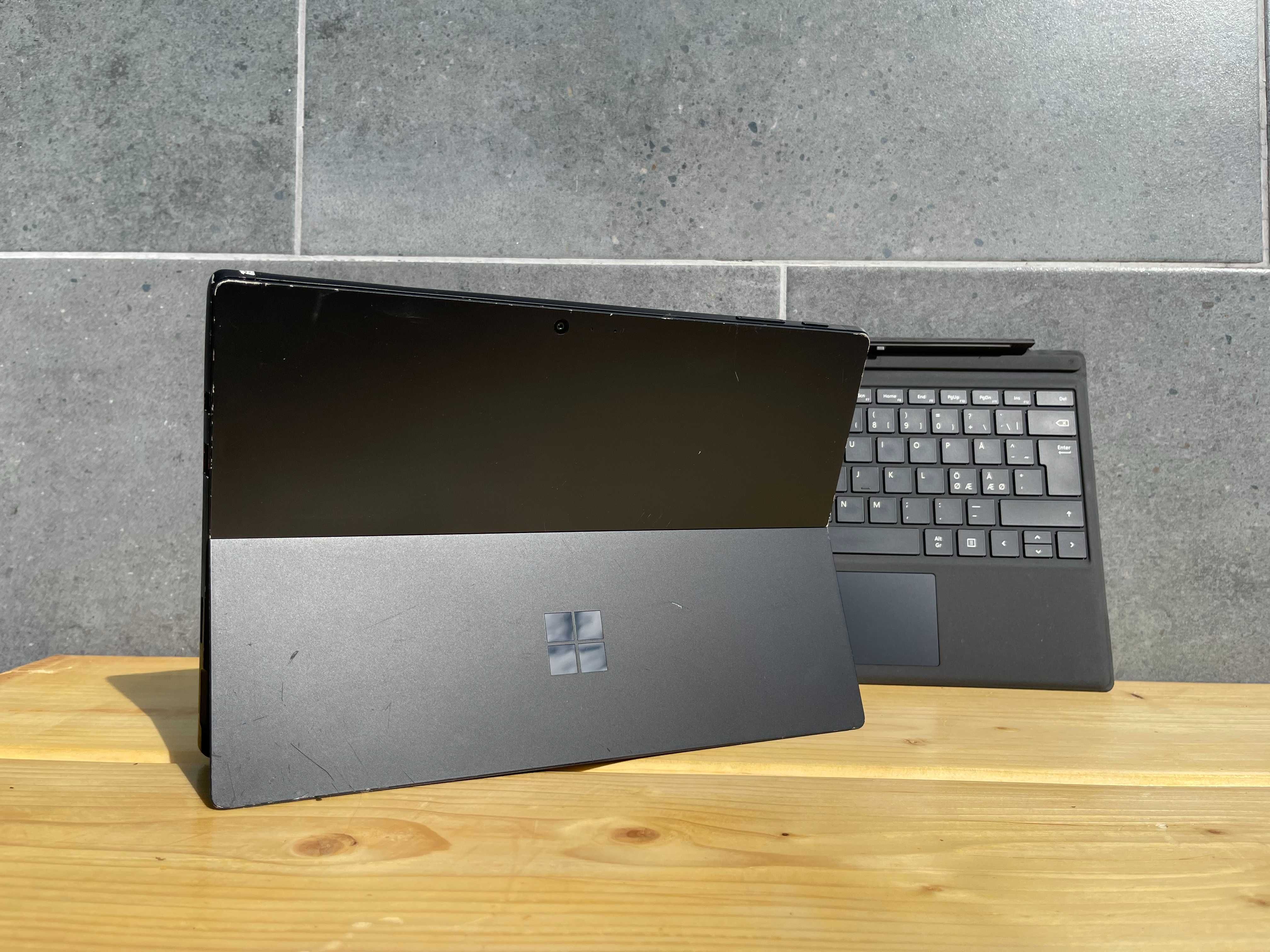 Microsoft Surface Pro 6/i5-8250U/8Gb LPDDR3/256Gb M2/12.3" 3k/Гарантія