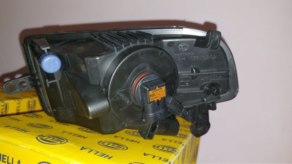 Туманки. Противотуманки Audi A5 (нові) фірми Hella.