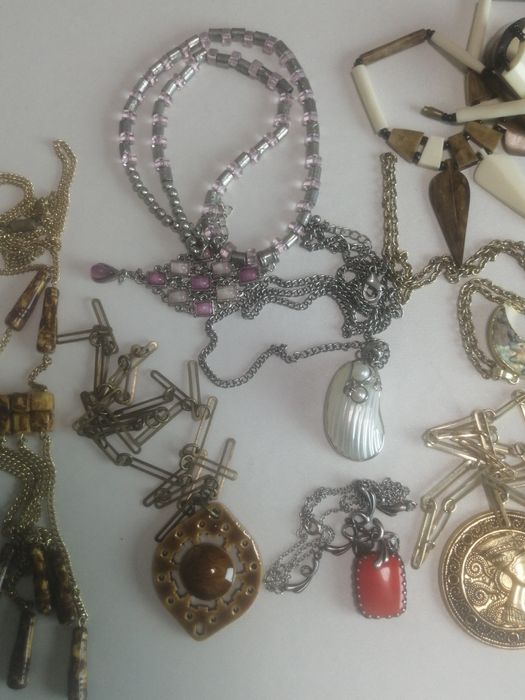 Вінтажна біжутерія