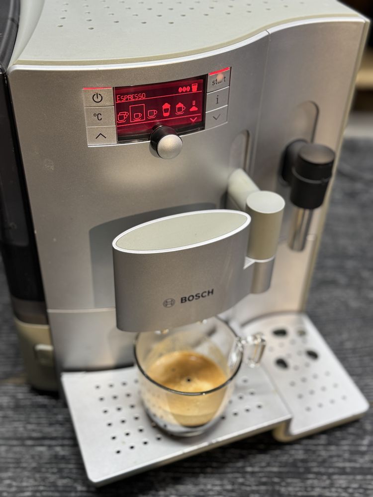 Кавоварка Bosch VeroBar Professional 100