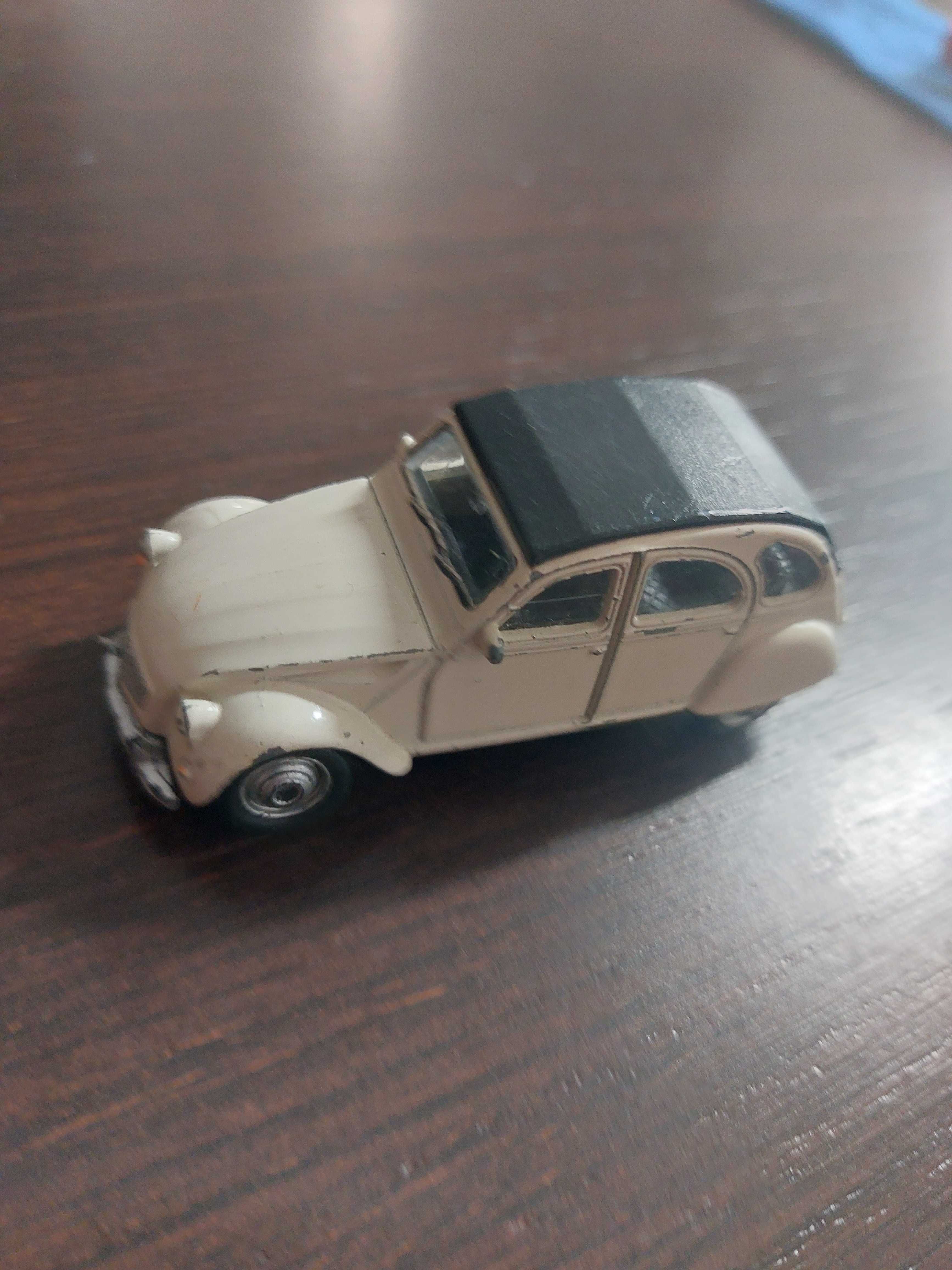 Carros miniaturas [Ford-Corvette-citroen]