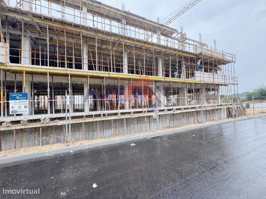 Fração I - T3 2º andar - varandas 15,95m2 - garagem 32,7m2