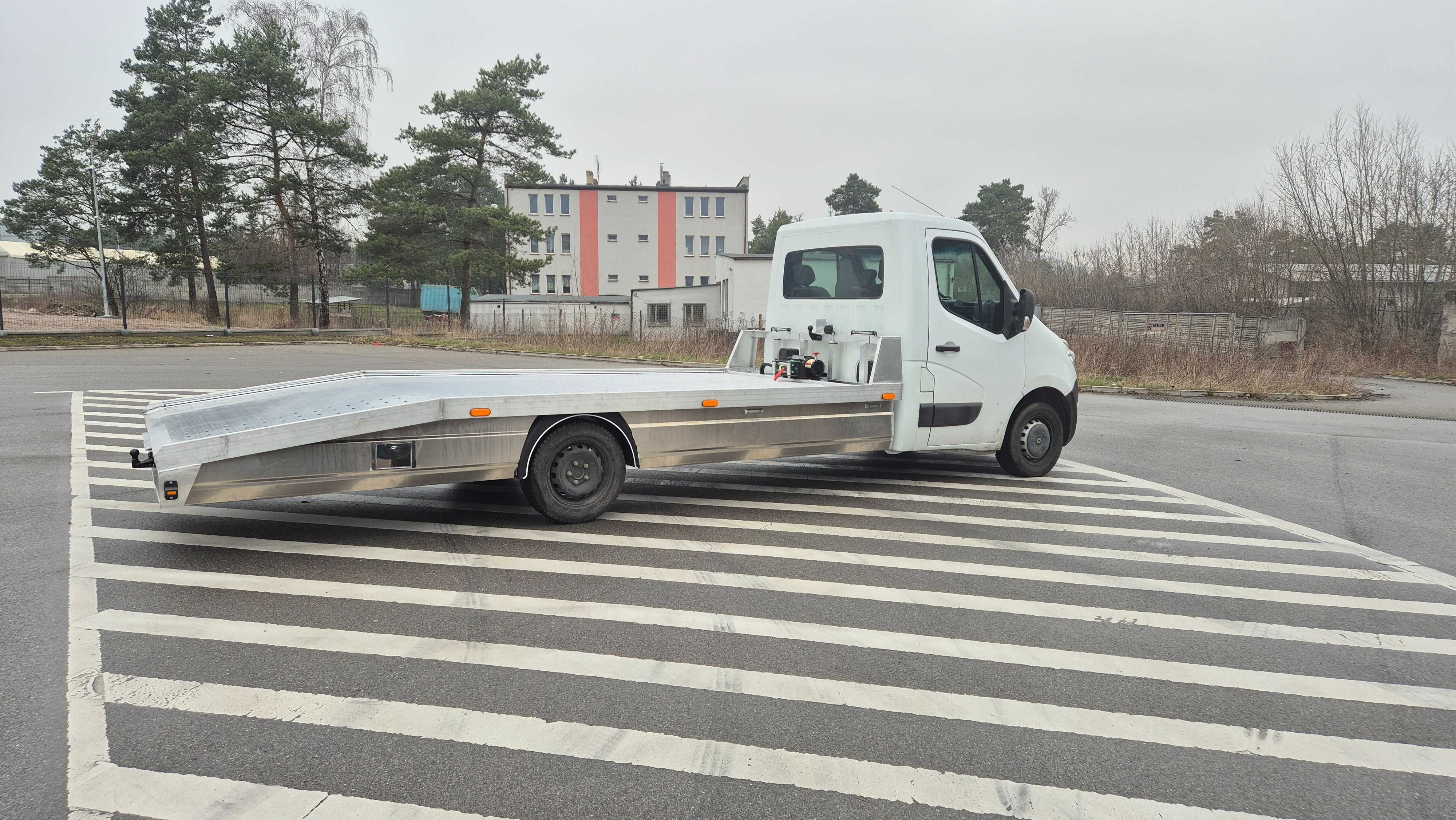 Master Movano Ducato Autolaweta Laweta Najazd Aluminiowa Panelowa