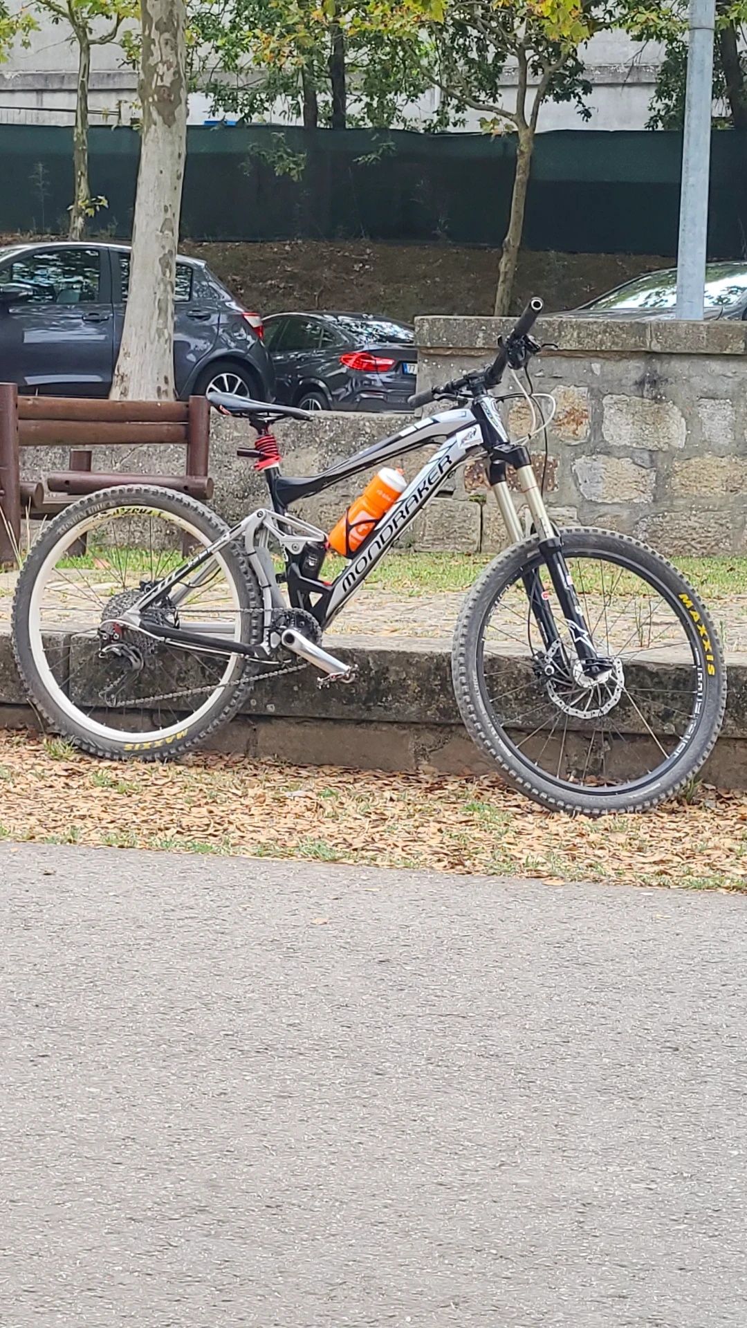 Bicicleta enduro mondraker dune