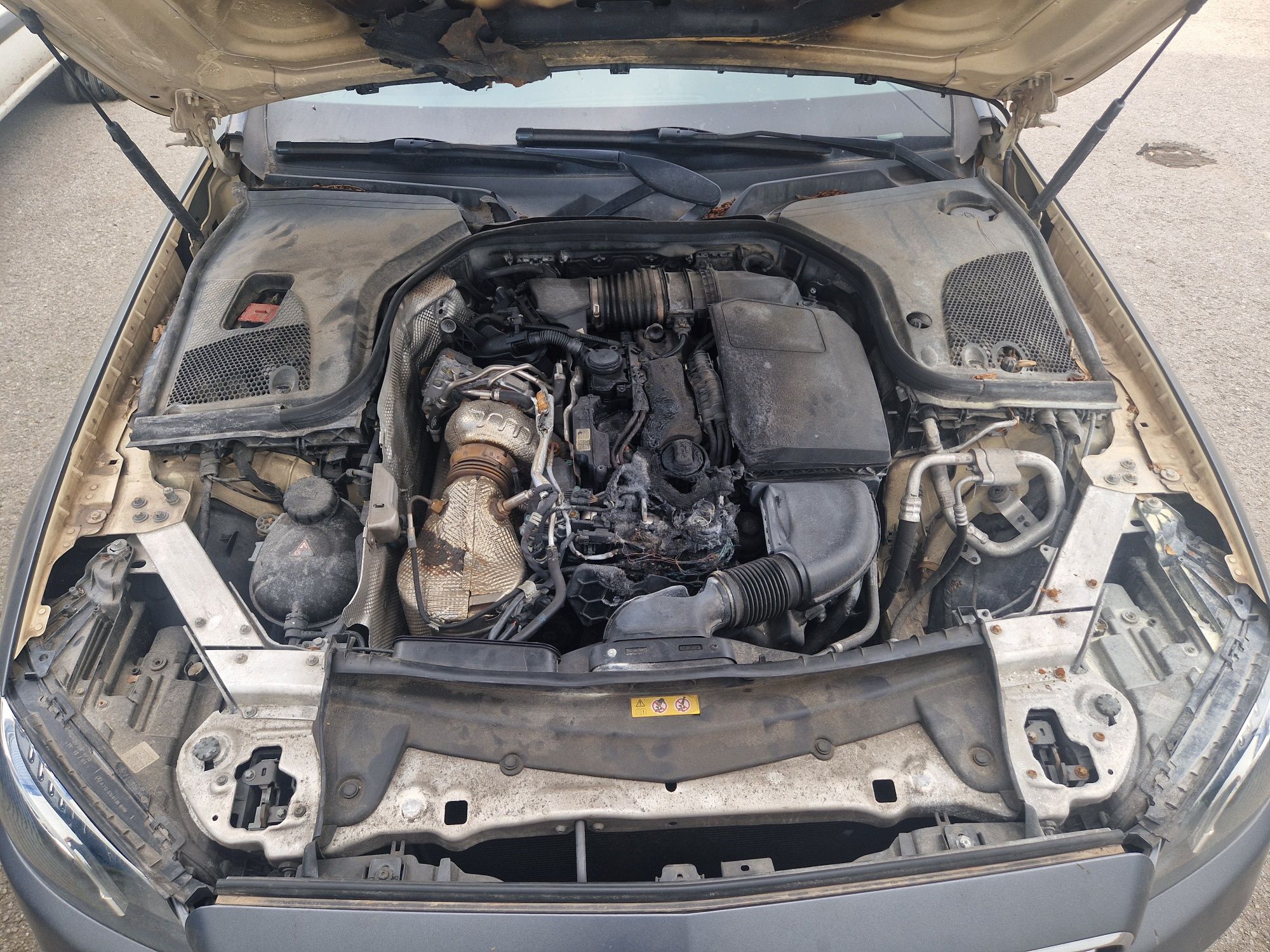 Mercedes E-klasa 220 d na części