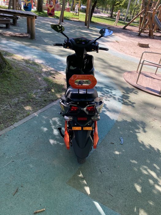 Моторолер елеетро