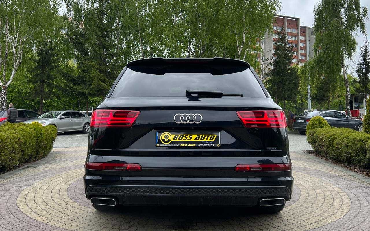 Audi Q7 2015 року