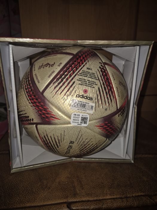 Piłka Adidas, piłka omb.