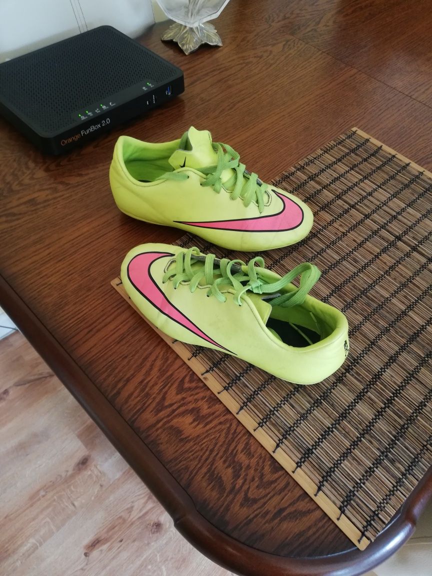 Korki dziecięce Nike Mercurial