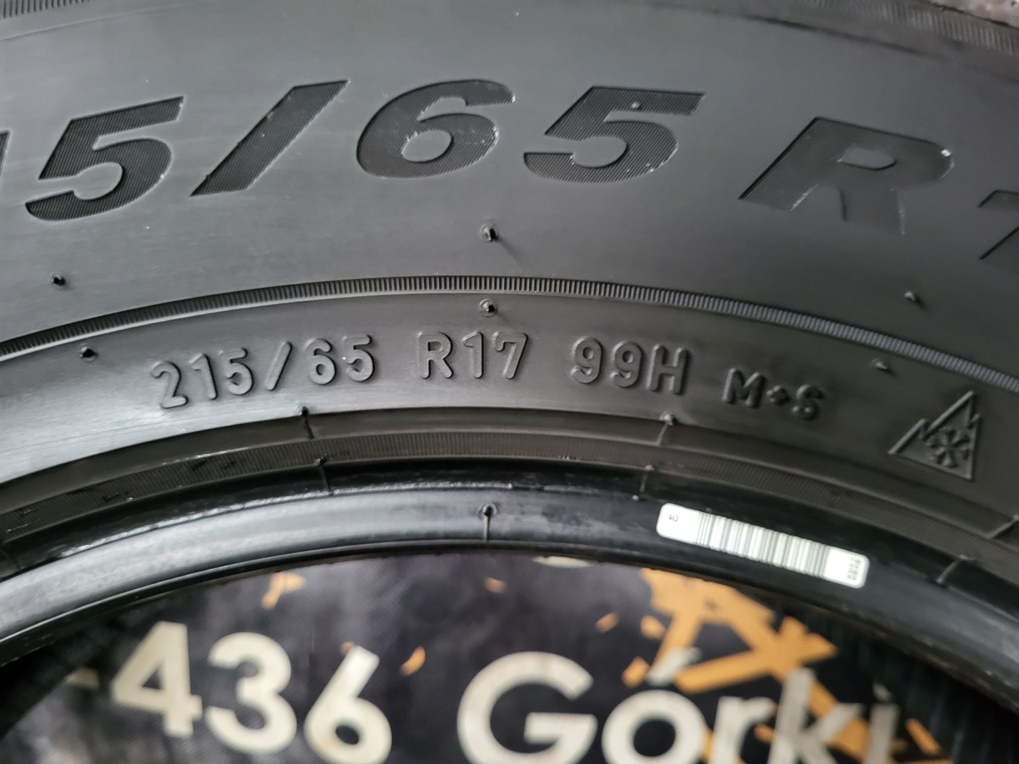 Opony zimowe 215/65/17 Pirelli 21/22rok 6,7mm