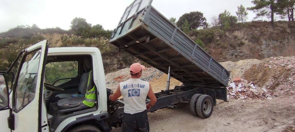 Recolha de entulho em Vila Nova de Gaia