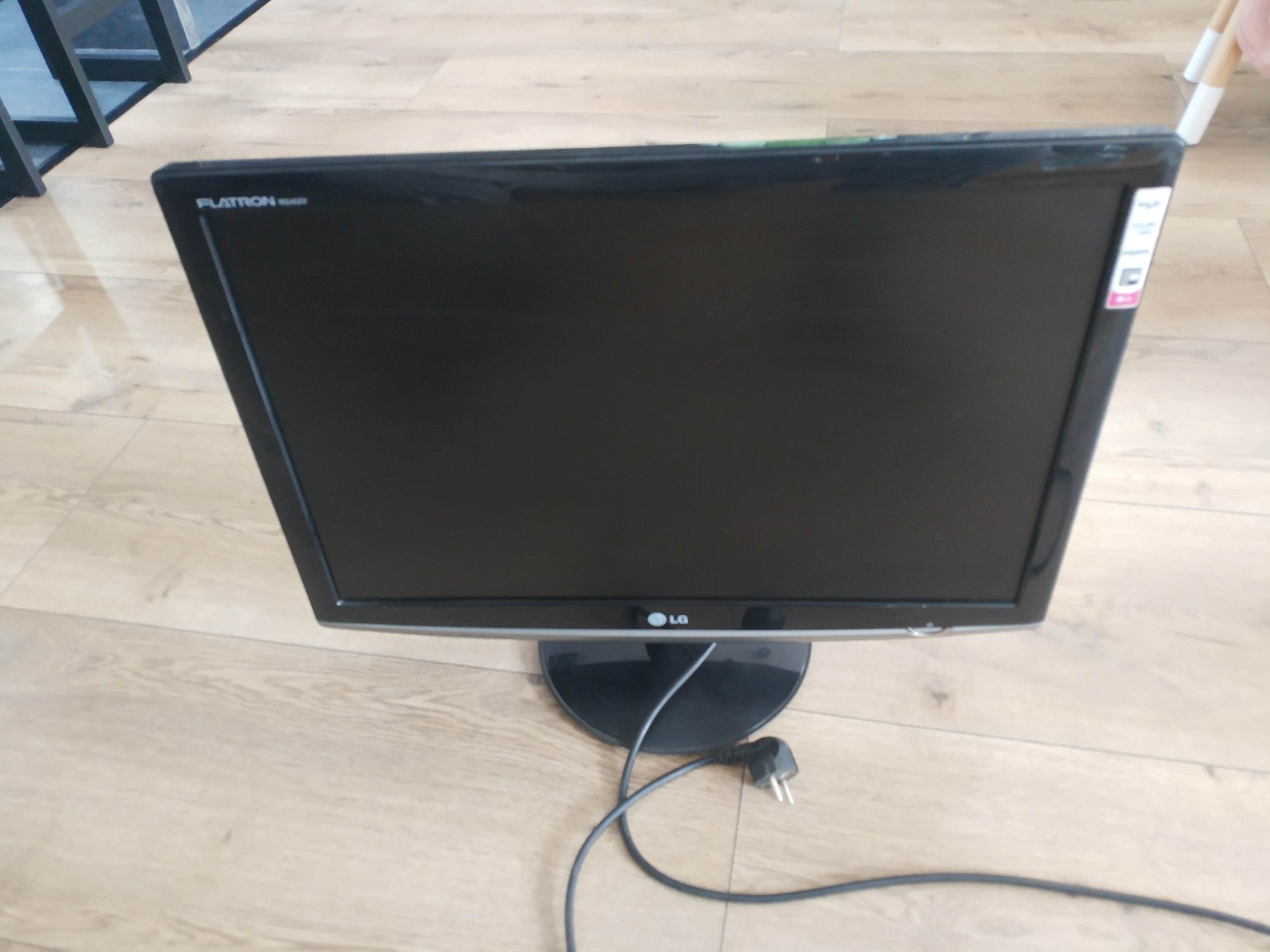 Monitor LG Flateon W2452V-PF z HDMI