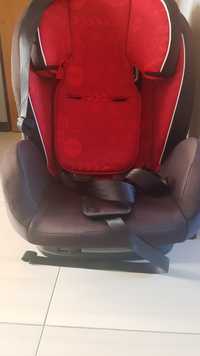 Fotelik samochodowy z isofix-em