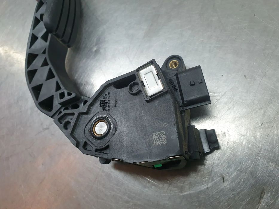 Pedal do acelerador RENAULT Trafic III (FG_)